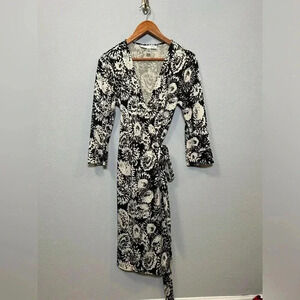 Diane Von Furstenberg Black and White Long Sleeve Dress